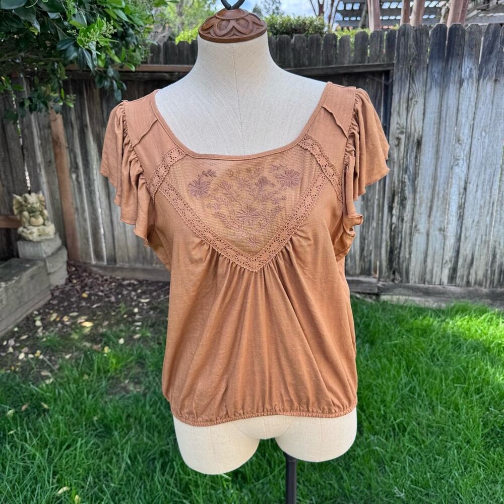 Love on a Hanger Light Brown Lace Floral Embroidered Short Sleeve Top Medium